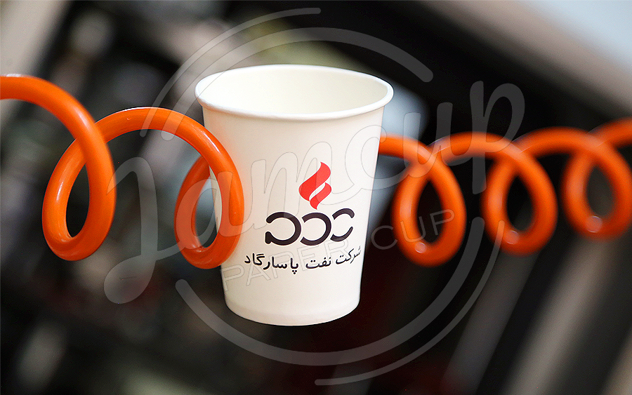 لیوان کاغذی قهوه دار